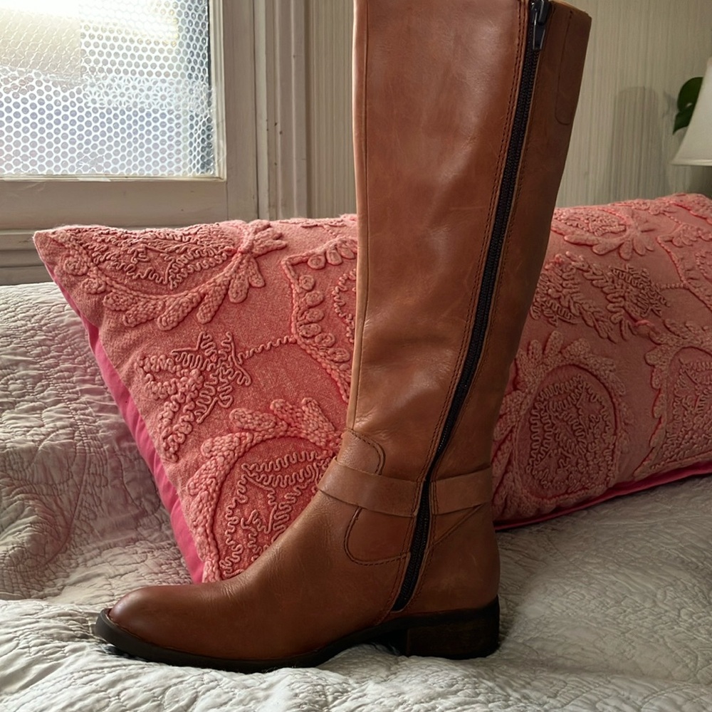 Borne boots